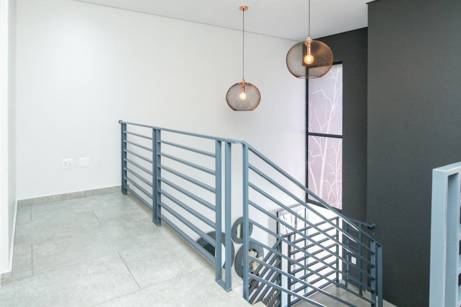 3 Bedroom Property for Sale in Crowthorne AH Gauteng