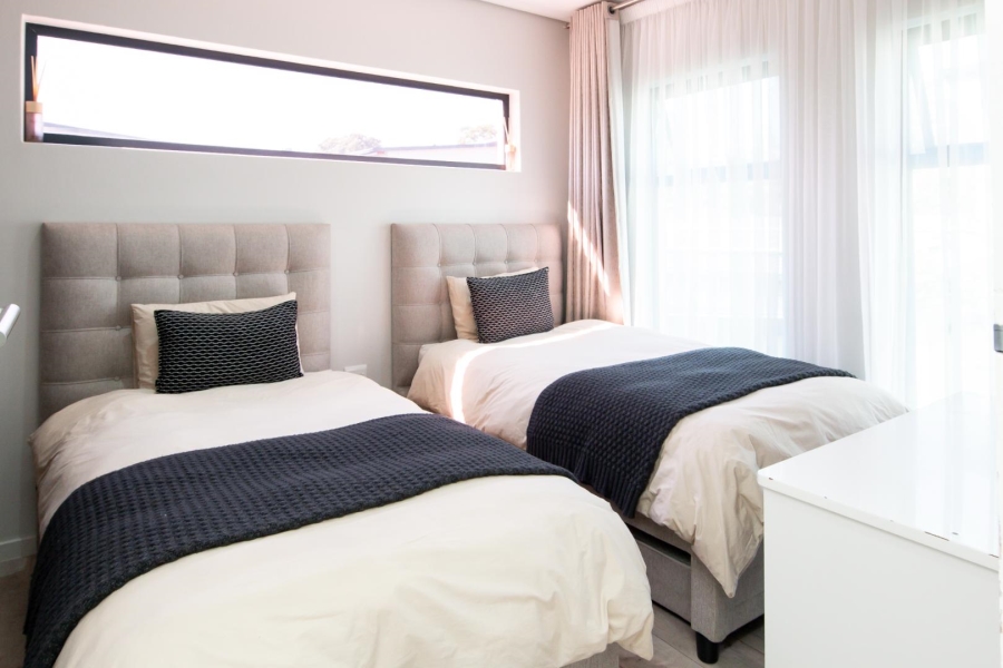 3 Bedroom Property for Sale in Crowthorne AH Gauteng