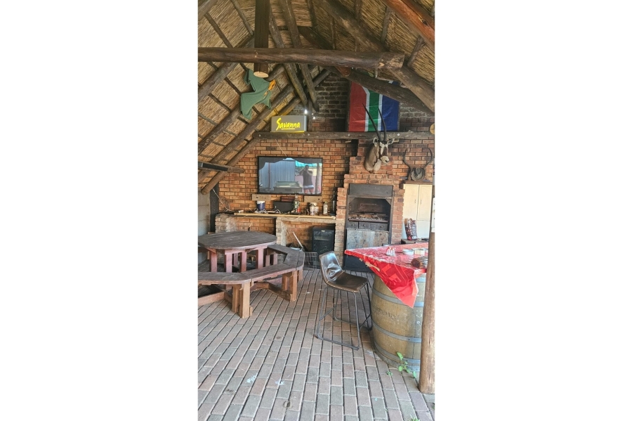 5 Bedroom Property for Sale in Mountain View Gauteng