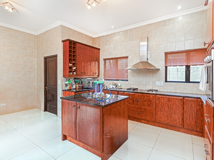 6 Bedroom Property for Sale in Beverley Gauteng