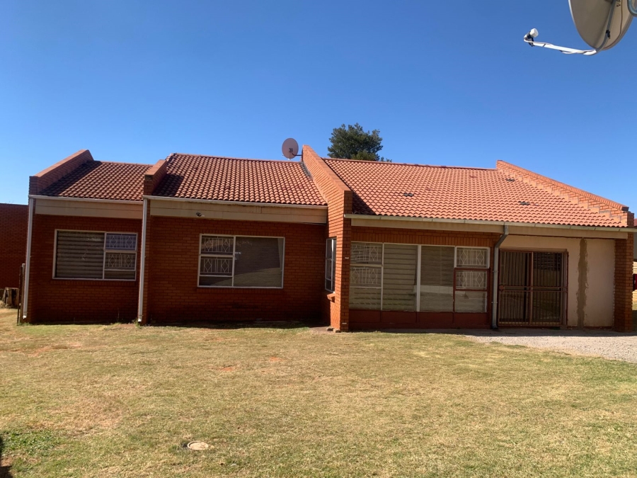 4 Bedroom Property for Sale in Glen Harvie Gauteng
