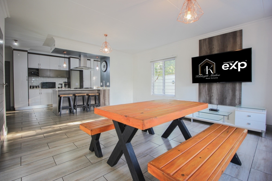 3 Bedroom Property for Sale in Broadacres Gauteng