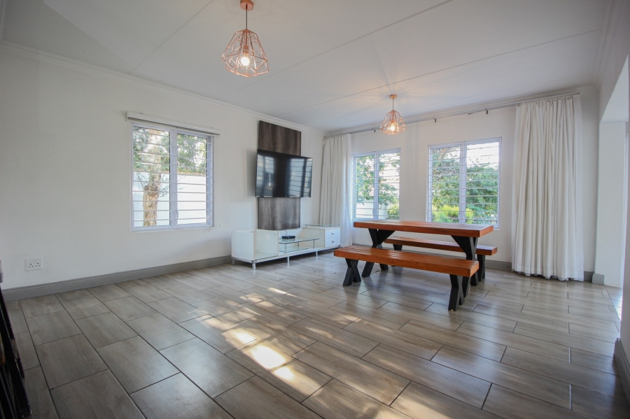 3 Bedroom Property for Sale in Broadacres Gauteng