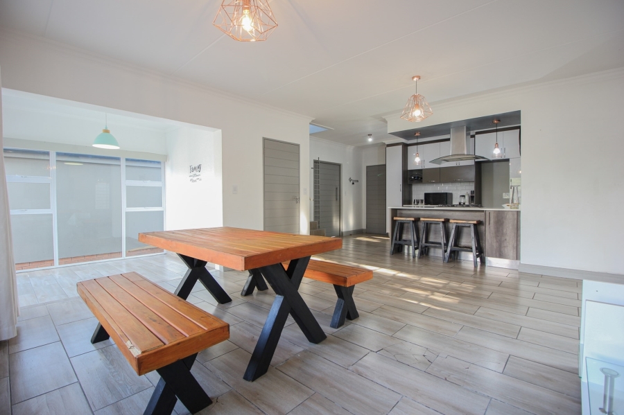 3 Bedroom Property for Sale in Broadacres Gauteng