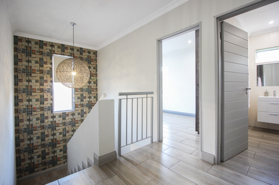 3 Bedroom Property for Sale in Broadacres Gauteng