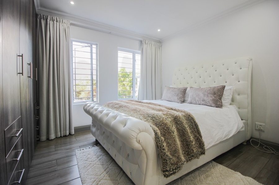 3 Bedroom Property for Sale in Broadacres Gauteng
