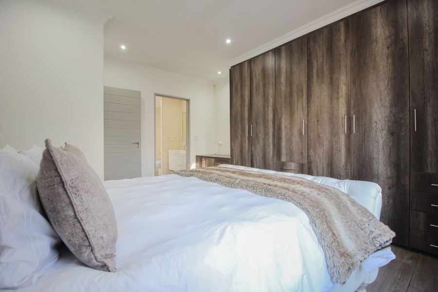 3 Bedroom Property for Sale in Broadacres Gauteng