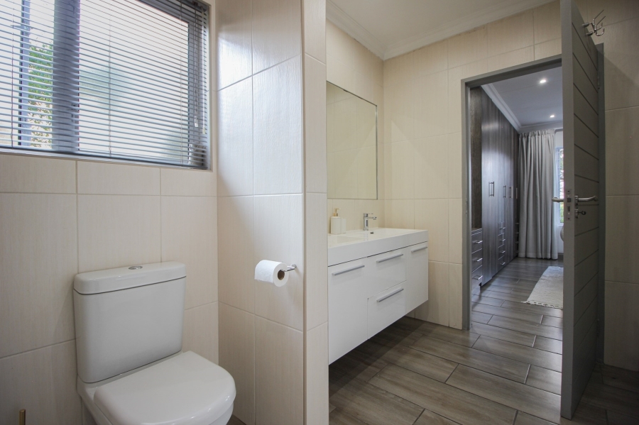 3 Bedroom Property for Sale in Broadacres Gauteng