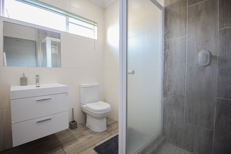 3 Bedroom Property for Sale in Broadacres Gauteng