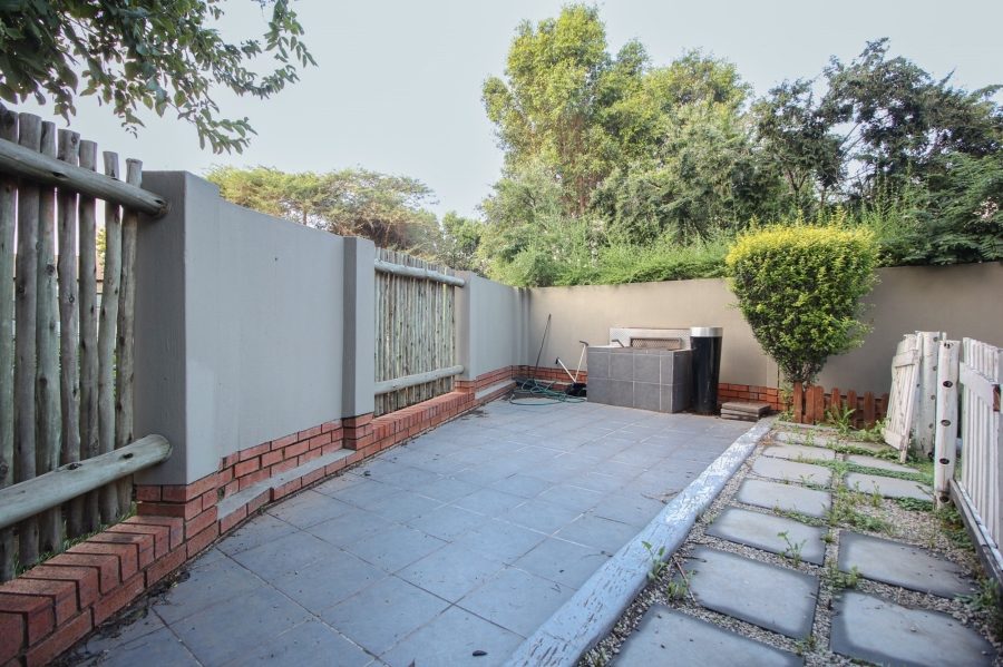 3 Bedroom Property for Sale in Broadacres Gauteng