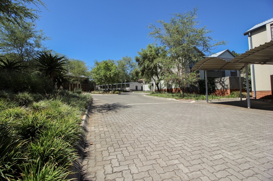 3 Bedroom Property for Sale in Broadacres Gauteng
