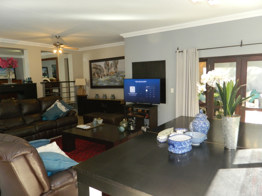 4 Bedroom Property for Sale in Silver Lakes Golf Estate Gauteng