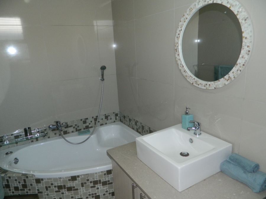 4 Bedroom Property for Sale in Silver Lakes Golf Estate Gauteng