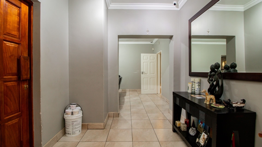 3 Bedroom Property for Sale in Farrarmere Gauteng