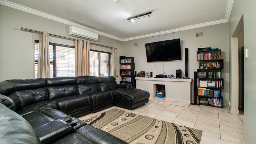 3 Bedroom Property for Sale in Farrarmere Gauteng