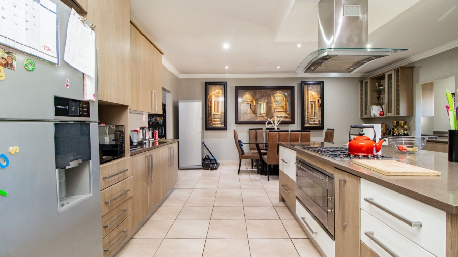 3 Bedroom Property for Sale in Farrarmere Gauteng