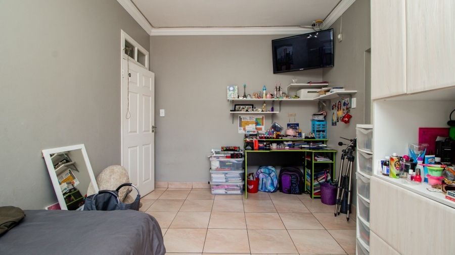 3 Bedroom Property for Sale in Farrarmere Gauteng