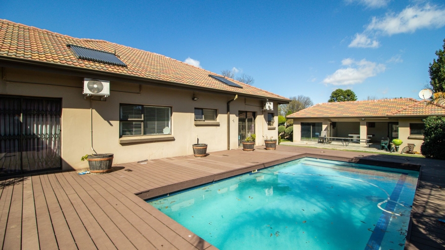 3 Bedroom Property for Sale in Farrarmere Gauteng