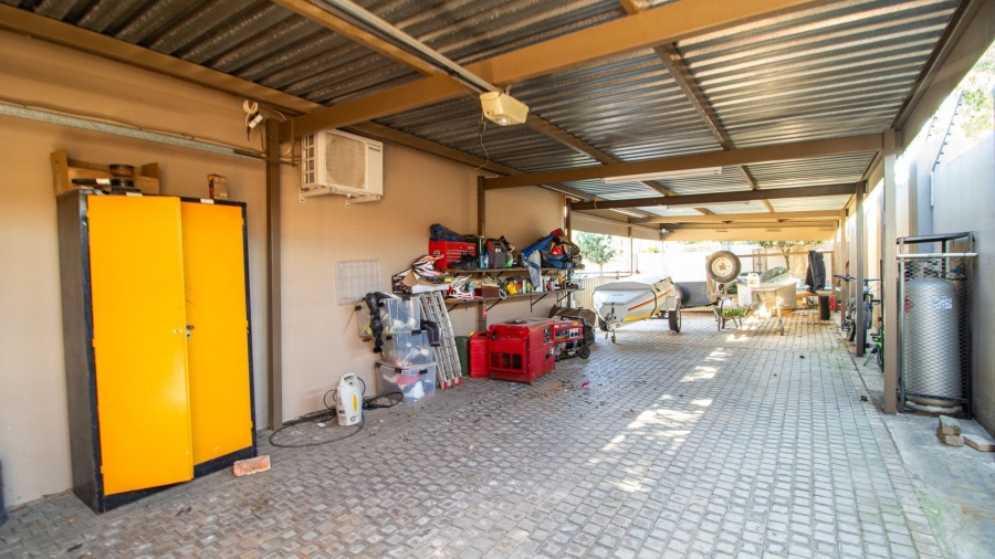 3 Bedroom Property for Sale in Farrarmere Gauteng