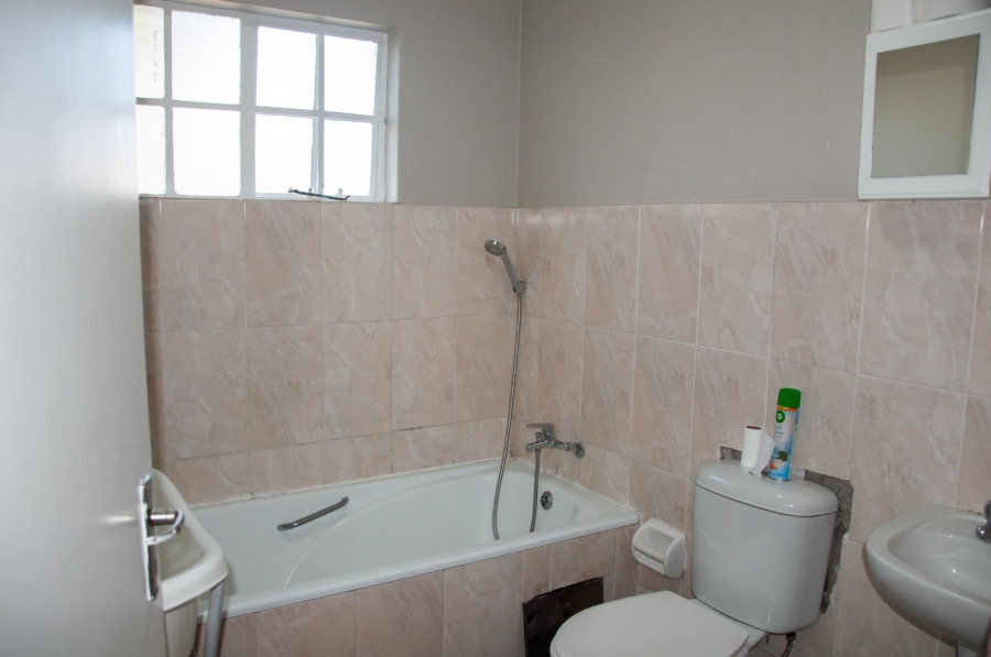 3 Bedroom Property for Sale in Halfway Gardens Gauteng