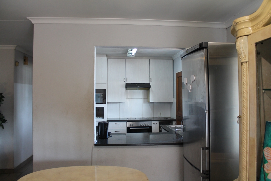 3 Bedroom Property for Sale in Mulbarton Gauteng