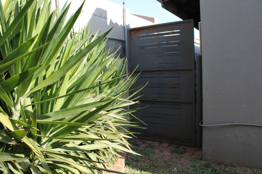 3 Bedroom Property for Sale in Mulbarton Gauteng