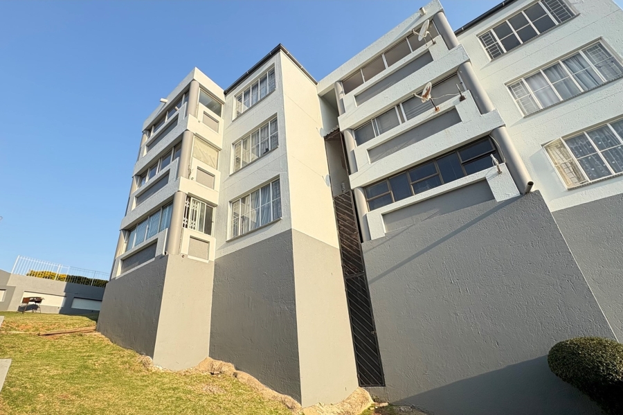 1 Bedroom Property for Sale in Discovery Gauteng