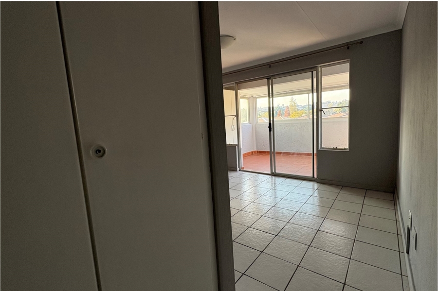 1 Bedroom Property for Sale in Discovery Gauteng