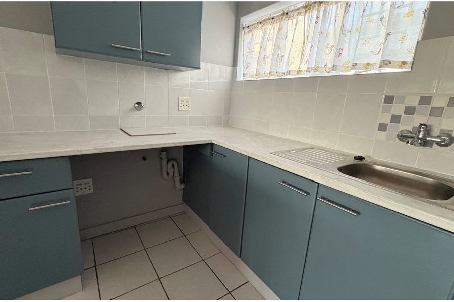 1 Bedroom Property for Sale in Discovery Gauteng