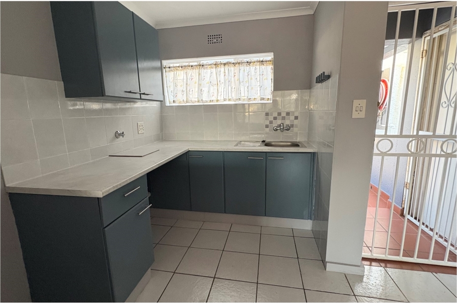 1 Bedroom Property for Sale in Discovery Gauteng
