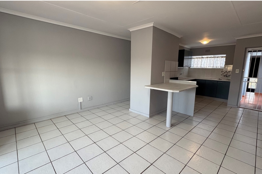 1 Bedroom Property for Sale in Discovery Gauteng