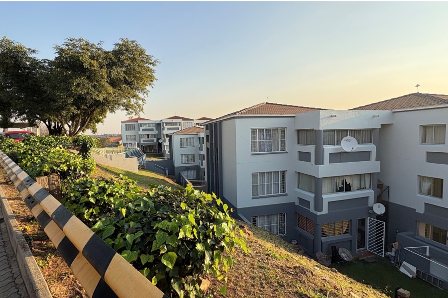 1 Bedroom Property for Sale in Discovery Gauteng