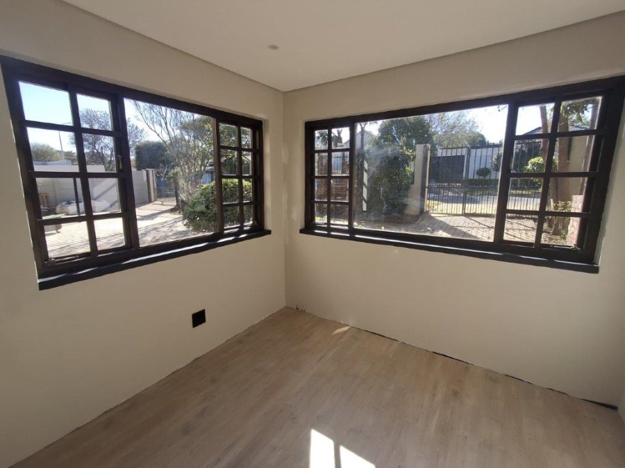 To Let 4 Bedroom Property for Rent in Dunvegan Gauteng