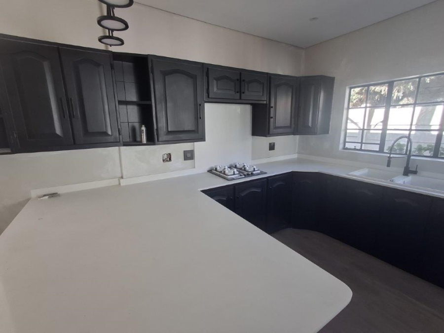 To Let 4 Bedroom Property for Rent in Dunvegan Gauteng