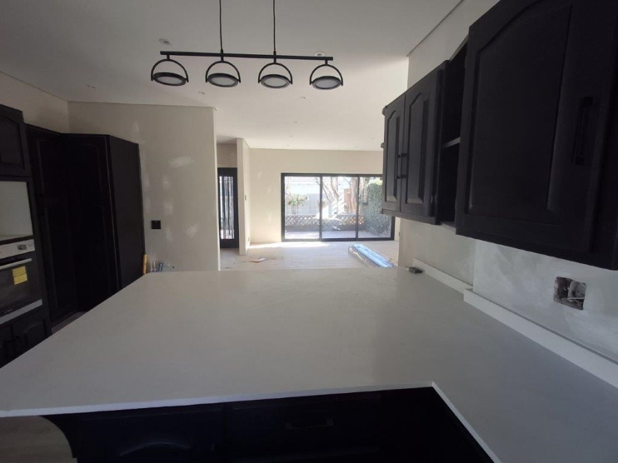 To Let 4 Bedroom Property for Rent in Dunvegan Gauteng