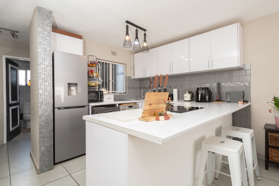 2 Bedroom Property for Sale in Mulbarton Gauteng