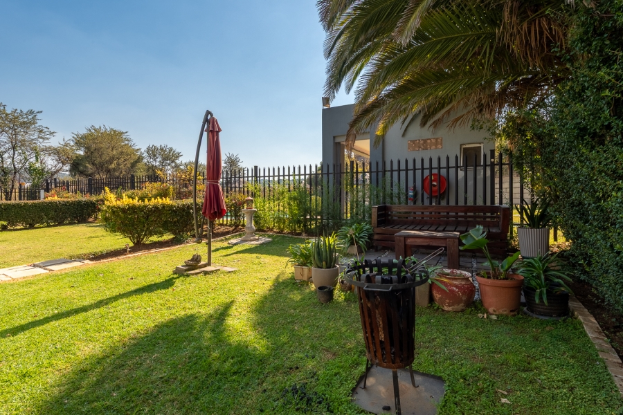 2 Bedroom Property for Sale in Mulbarton Gauteng