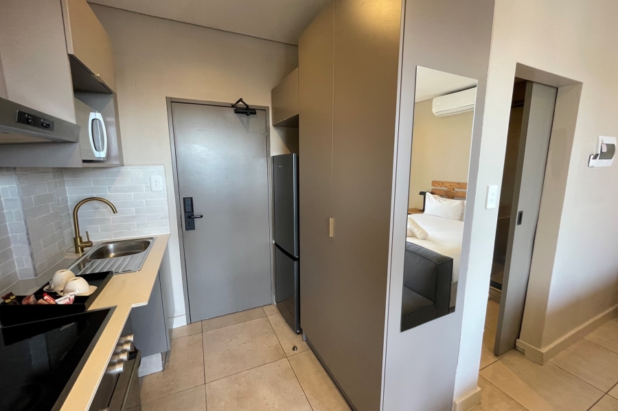 To Let 1 Bedroom Property for Rent in Sandown Gauteng