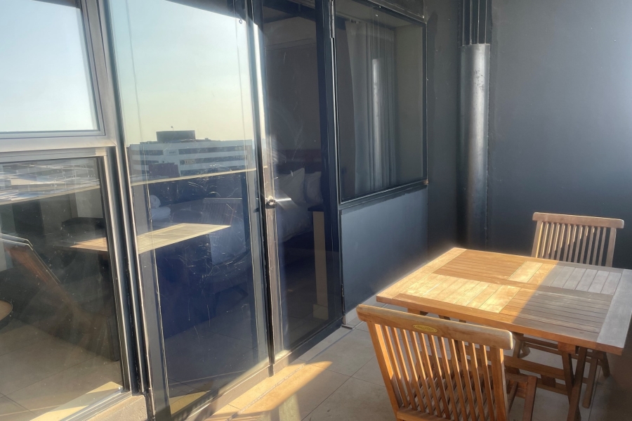To Let 1 Bedroom Property for Rent in Sandown Gauteng