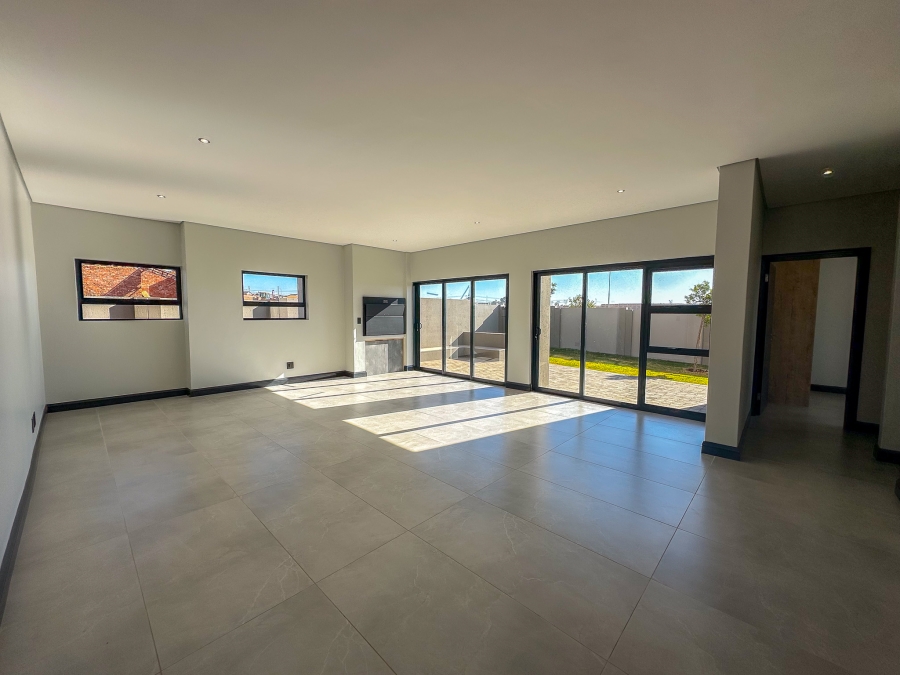 4 Bedroom Property for Sale in Fountainbrook Estate Gauteng