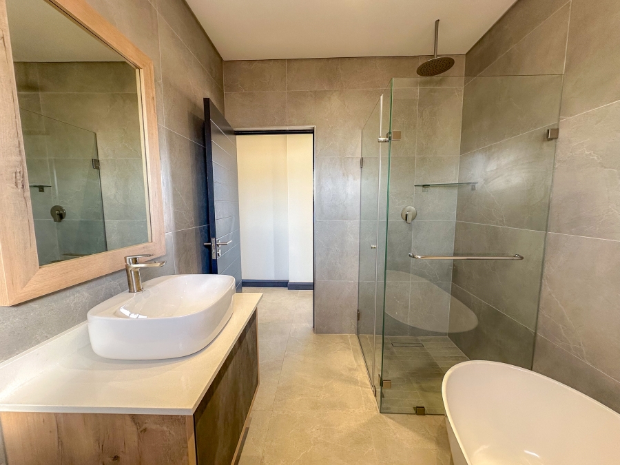 4 Bedroom Property for Sale in Fountainbrook Estate Gauteng
