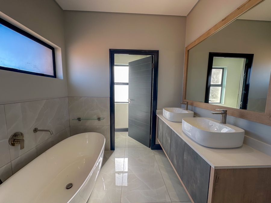 4 Bedroom Property for Sale in Fountainbrook Estate Gauteng