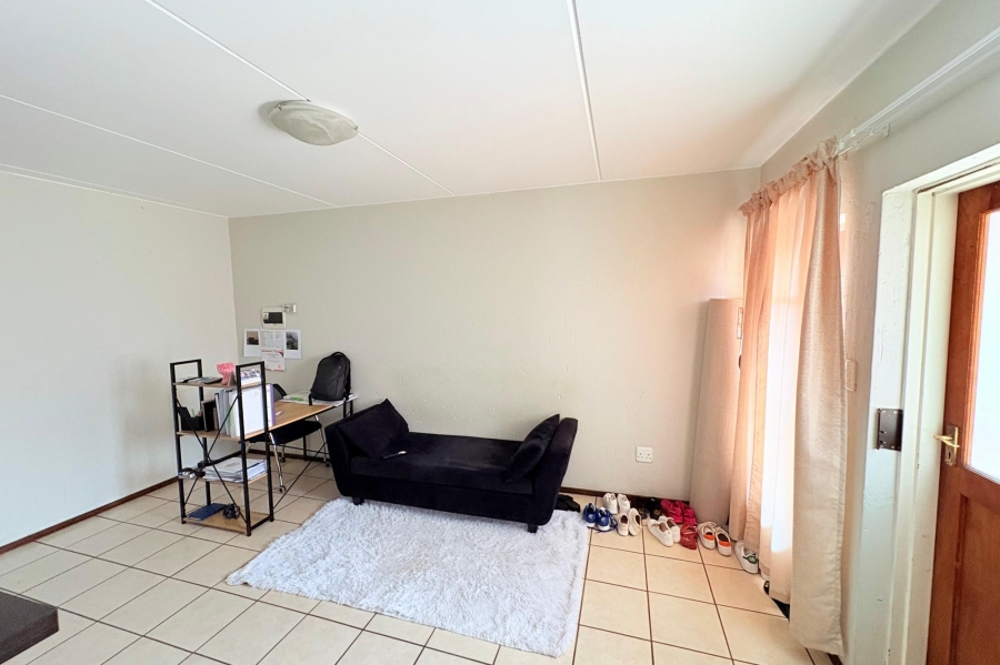 To Let 2 Bedroom Property for Rent in Comet Gauteng