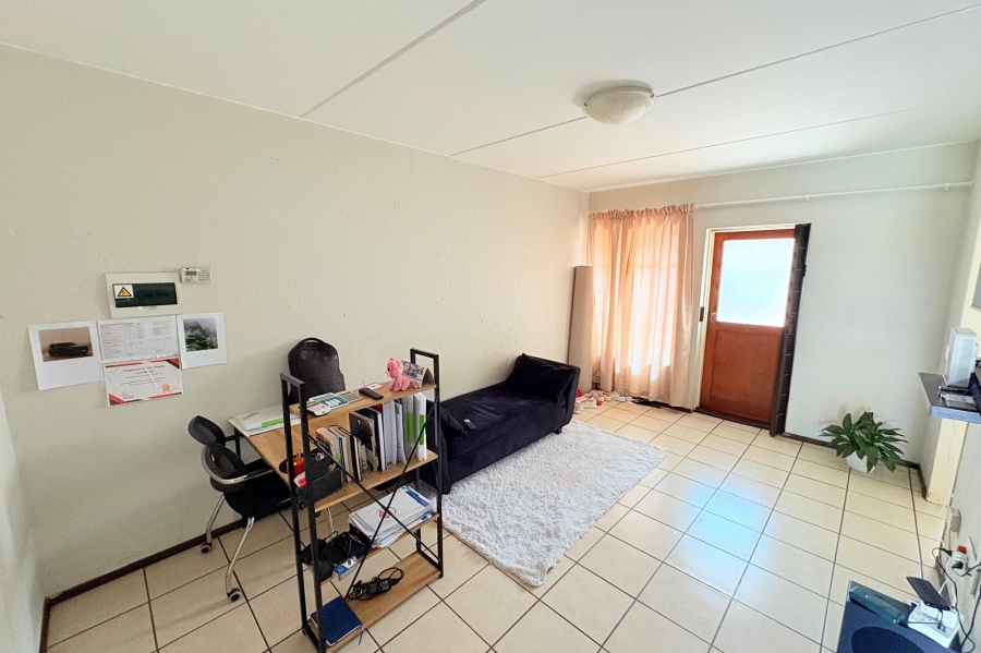 To Let 2 Bedroom Property for Rent in Comet Gauteng