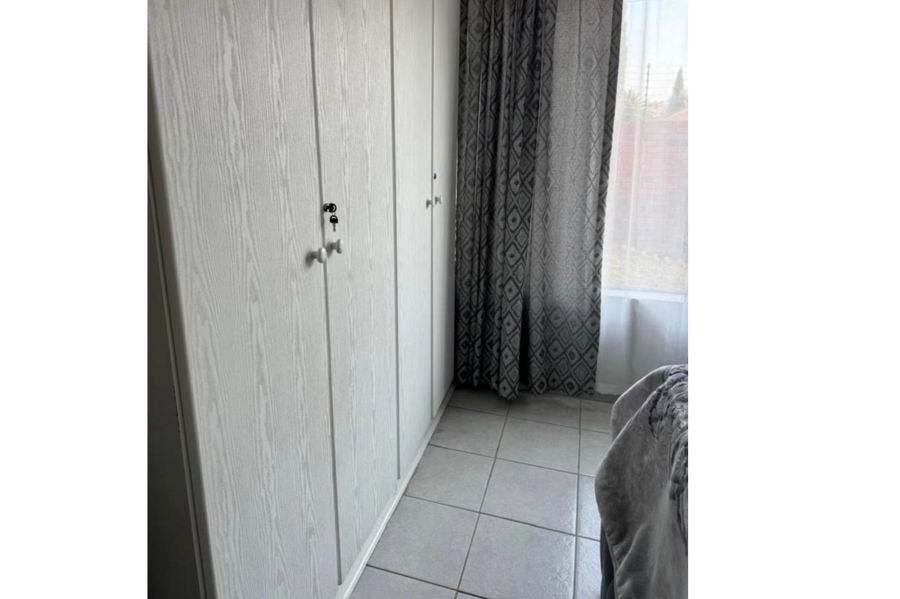 To Let 2 Bedroom Property for Rent in Noordwyk Gauteng