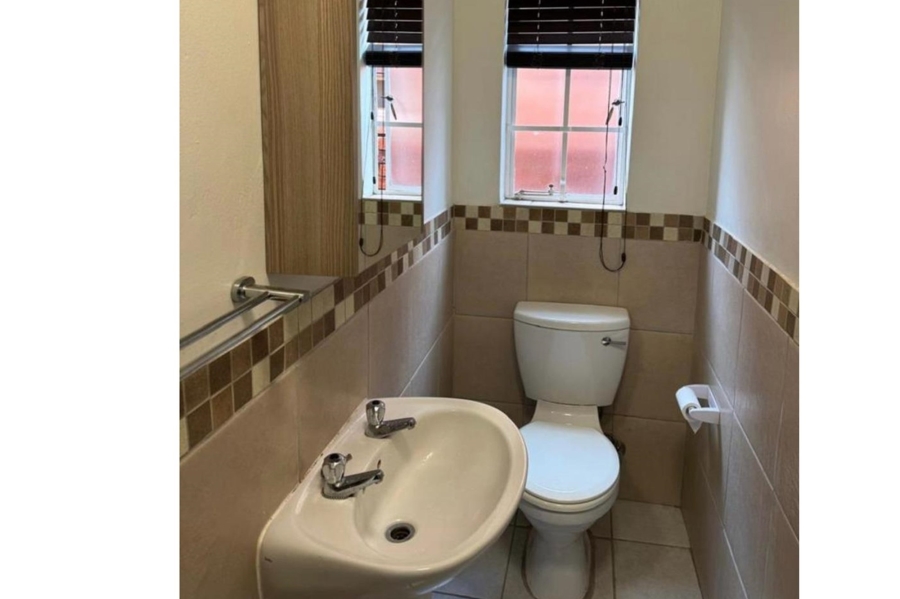 To Let 2 Bedroom Property for Rent in Noordwyk Gauteng