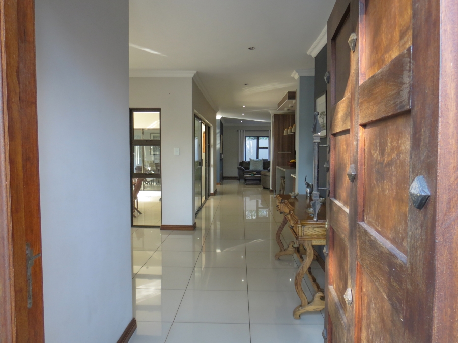 4 Bedroom Property for Sale in Greenstone Hill Gauteng
