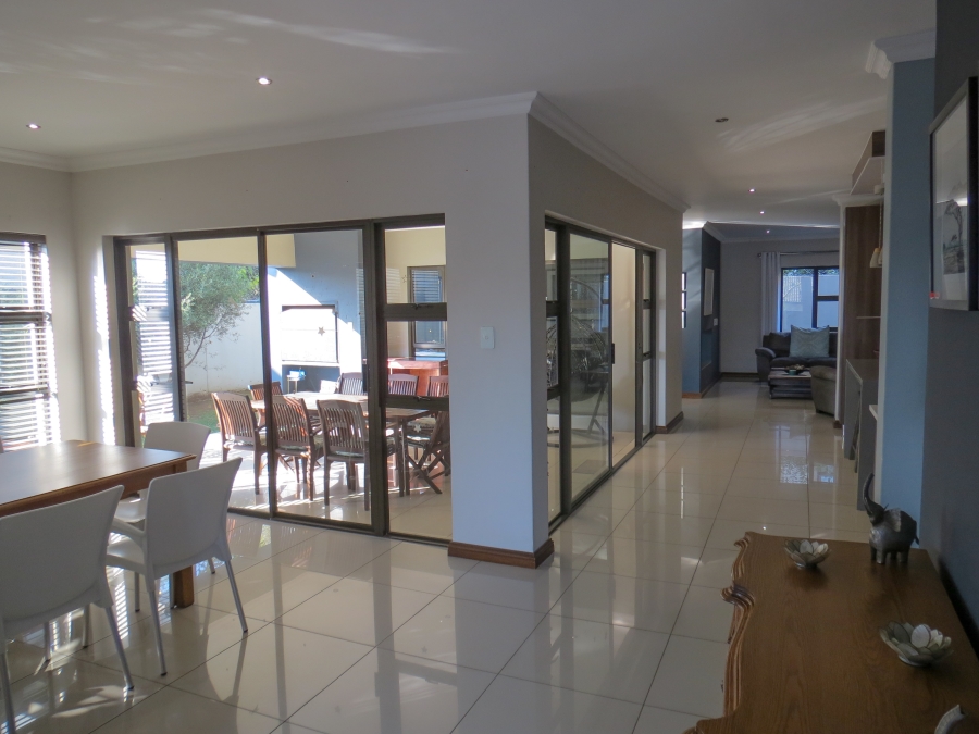 4 Bedroom Property for Sale in Greenstone Hill Gauteng