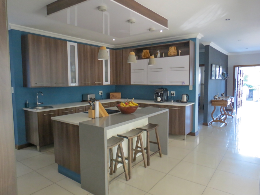 4 Bedroom Property for Sale in Greenstone Hill Gauteng
