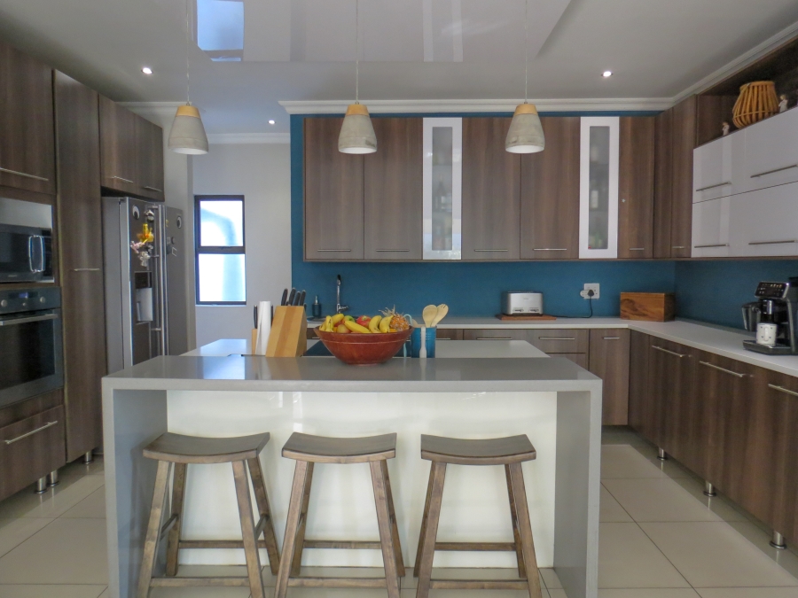 4 Bedroom Property for Sale in Greenstone Hill Gauteng